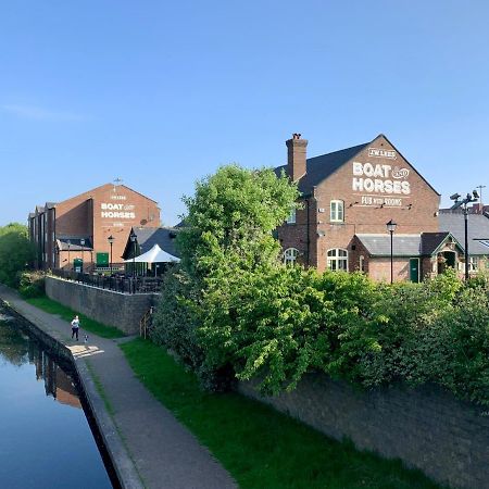 Boat & Horses Inn Oldham Eksteriør billede