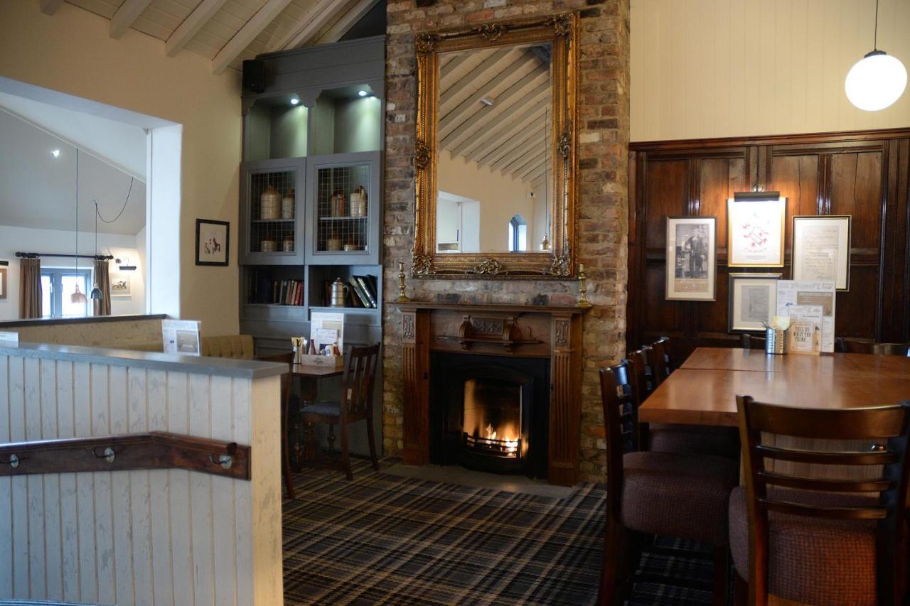Boat & Horses Inn Oldham Eksteriør billede